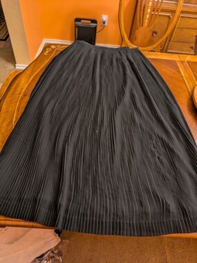 Talbots Long Black Pleated Skirt Sz 14  Waist 18" L 45"